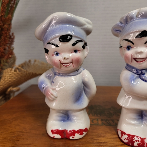 Vintage Ceramic Chefs Salt and Pepper Shakers - Picture 9 of 15